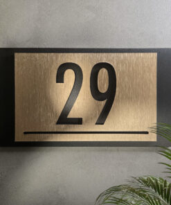 Sinal Numérico Dourado Escovado e Fundo Preto Personalizável