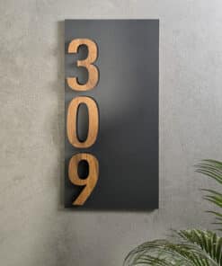 Sinal Numérico Vertical Cinza Escuro e Efeito Madeira Escura Personalizável