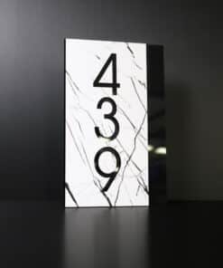 Sinal Numérico Vertical Mármore Arabesco Personalizável